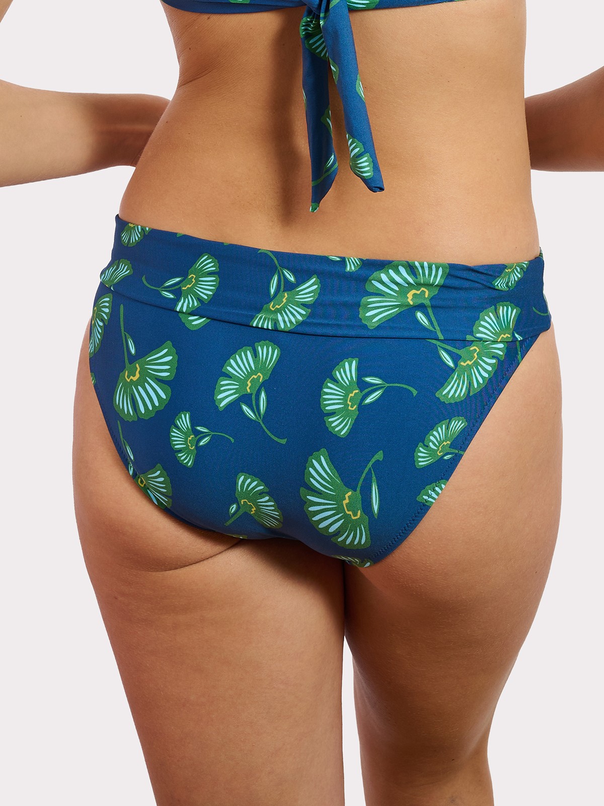 VENTAL AZUL Braguita alta con vuelta